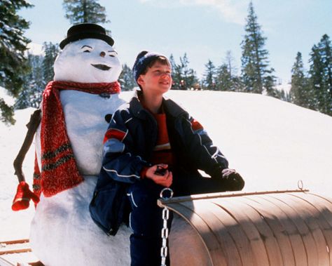 Jack Frost Michael Keaton, Christmas Giveaway Ideas, Jack Frost Movie, Trapped In Your Mind, Best Family Christmas Movies, Frost Film, Snowy Outside, Chocolate Movie, Bad Christmas