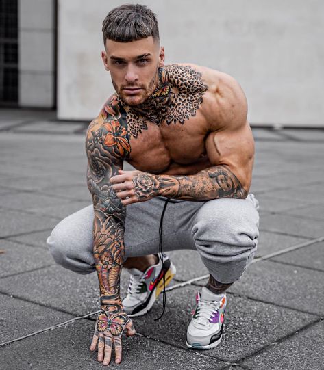 Tattoo Sleeve Man, Road Man, King Warrior, Bodybuilding Memes, Bodybuilding Quotes, My Tattoos, Men Tattoos Arm Sleeve, Ripped Body, Neck Tattoos