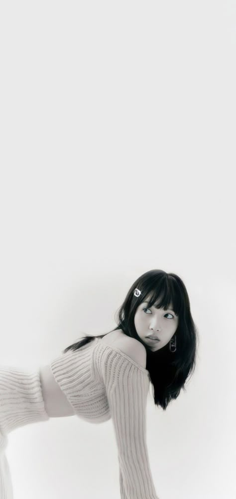 Mina Wallpaper Girlfriend Material, Twice Black And White Wallpaper, Mina Myoui Wallpaper, Mina Background, Kpop White Wallpaper, Mina Wallpaper Aesthetic, Mina Lockscreen, Myoui Mina Wallpaper, Twice Mina Wallpaper