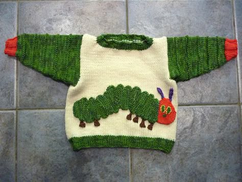 Hungry Caterpillar Jumper Kids Knitting Patterns, Ravelry Knitting, Baby Boy Knitting Patterns, Pull Bebe, Baby Sweater Knitting Pattern, Baby Boy Knitting, Knit Baby Sweaters, Knitting Baby, The Very Hungry Caterpillar