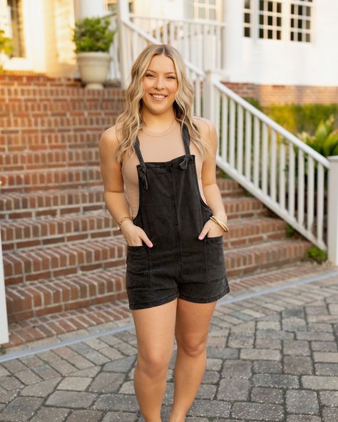 Stay on trendy with this denim romper! The overall style is perfect for all of the spring and summer days! Wear it with a bodysuit underneath or down to the pool or beach as a cover up! 🌊✨🌺 📸: @jennifermurrayphotos Black Jumper Shorts Outfit, Black Denim Romper Outfit, Quebec Outfits, Jumper Shorts Outfit, Jumper Shorts, Overall Style, Black Jumper, Denim Romper, Shorts Outfit