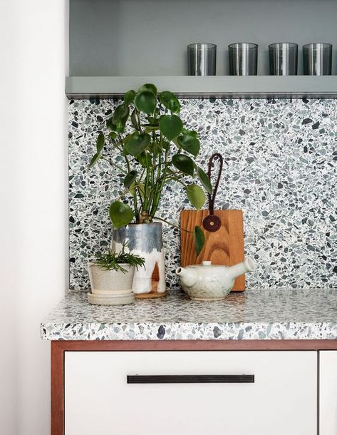 Terrazzo Bench, 70s House, Kitchen Countertops, Home Kitchen, Countertops, House Ideas, Bench, Home Decor, Home Décor