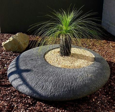 Tanaman Air, Garden Planters Diy, Diy Water Feature, Unique Garden Art, Concrete Ideas, Concrete Crafts, Concrete Garden, Concrete Projects, Home Vegetable Garden