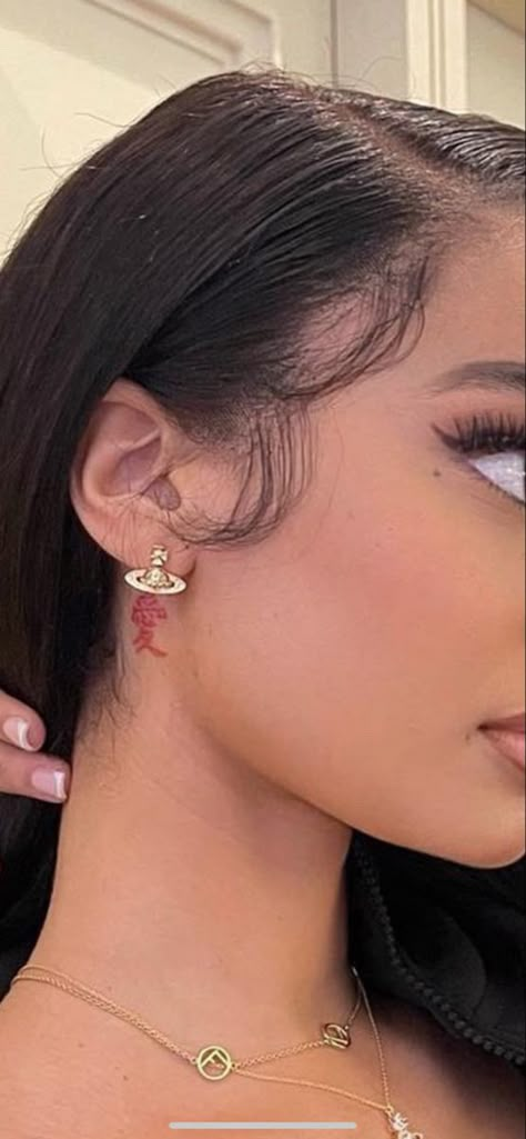 Baddie Tattoos Behind Ear, Wrist Tattoos For Women Red Ink, Red Girly Tattoos, Behind Ear Tattoo Red Ink, Supermodel Tattoo Sza, Henna Behind Ear, Behind The Ear Tattoos Women, Mon Cheri Tattoo, Bottom Tattoos For Women