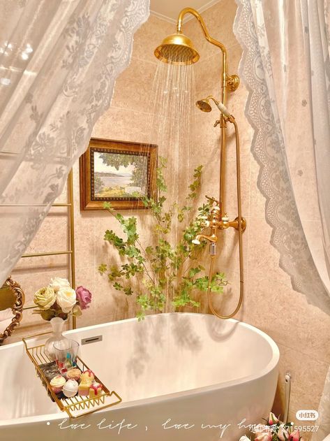 Pink Cottagecore Bathroom, Cottagecore Bathroom Aesthetic, Girls Shared Bathroom, Coquette Bathroom, Cottage Core Bathroom, Cottagecore Bathroom, Pastel Cottagecore, Pink Cottagecore, Cottage Bathroom