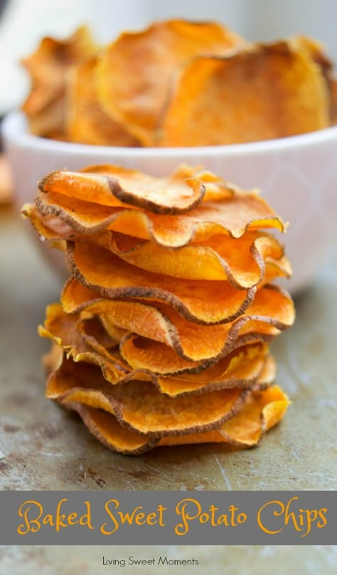 Potato Chips Baked, Sweet Potato Chips Baked, Baked Potato Chips, Potato Chip Recipes, Snack On The Go, Veggie Chips, The Lunchbox, Sweet Potato Chips, Burger Bar