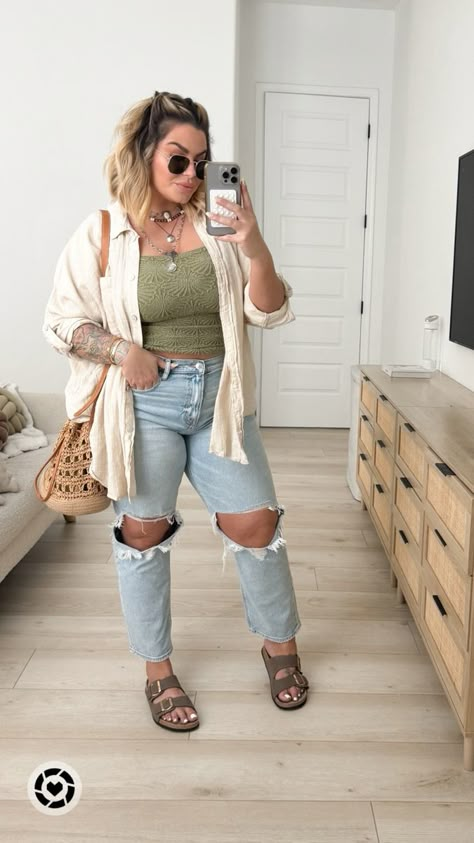 #midsize #midsizestyle Super High Waisted Jeans, Trendy Mom Outfits, Curvy Casual Outfits, Mom Fits, Midsize Outfits, Casual Outfits For Moms, Summer Outfits For Moms, Midsize Fashion, Finding My Style