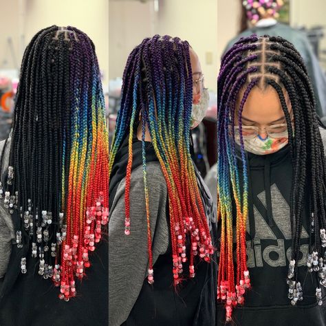 Half rainbow braids And half black Black And Rainbow Braids, Long Box Braids With Beads, Braiding Box Braids, Hair Braiding Ideas, Braids Knotless Box Braids, Box Braids With Beads, Nigerian Braids, Hairstyles With Beads, Protective Braids