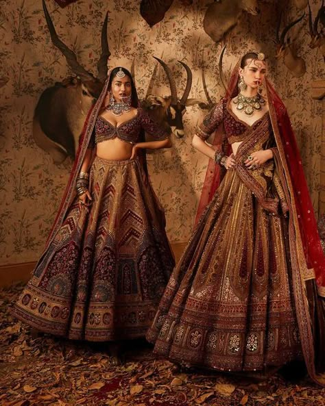 Luxury Bollywood Lehenga With Floral Embroidery, Glamorous Designer Lehenga With Intricate Embroidery, Luxury Bollywood Lehenga, Marwar Couture, Red Bollywood Lehenga With Gold Embroidery, Marwari Couture Lehenga, Full Sleeves Blouse Designs, Gowns Aesthetic, Rajasthani Bride