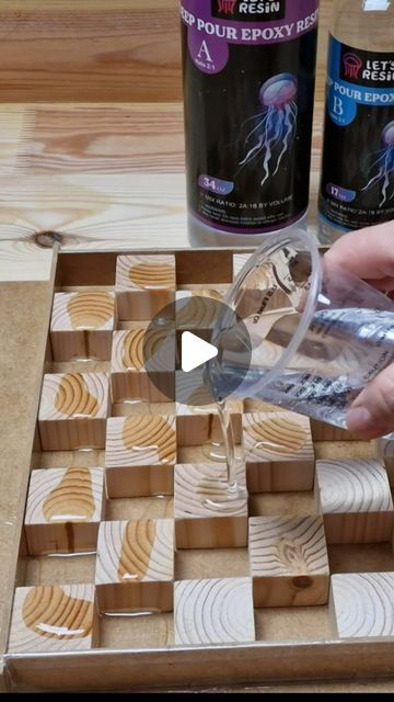 Wood Resin Ideas, Epoxy Resin Diy Ideas, Epoxy Wall Decor, Epoxy Resin And Wood Crafts, Epoxy Beginner, Epoxy Crafts Ideas, Epoxy Resin Gifts, Resin Wood Ideas, How To Make Epoxy Resin