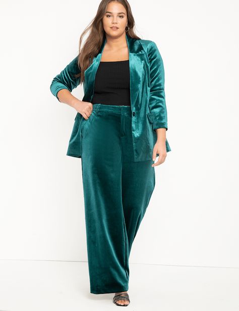 Plus-Size Velvet Jackets & Blazers Shopping Guide Black Velvet Jacket Outfit, Velvet Trousers Outfit, Velvet Jacket Outfit, Velvet Blazer Outfit, Velvet Shirts, Jeans Blazer Outfit, Velvet Blazer Women, Mum Wedding, Velvet Outfit