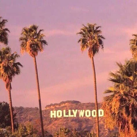 Usa Vision Board, Cali Girl Aesthetic, Inspired Room Decor, Colorful Aura, Angeles Aesthetic, La Summer, Los Angeles Aesthetic, Pretty Sunsets, Wall Collage Decor