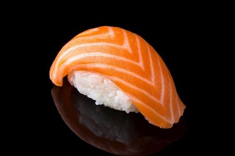 Sushi Catering, Japanese Food Photography, Sake Sushi, Salmon Nigiri, Japan Street Food, Conveyor Belt Sushi, Sushi Nigiri, Nigiri Sushi, Sushi Night