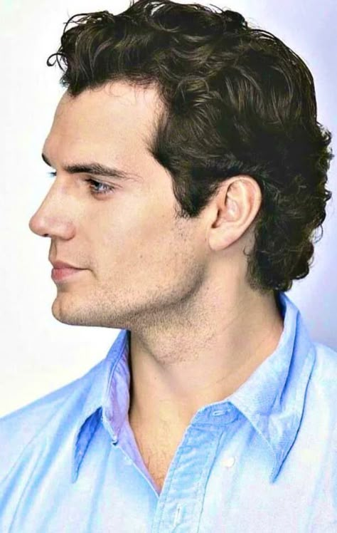 Henry Cavill Profile Picture, Henry Cavill Side Profile, Side Part Men, Curly Hair Side Part, Men's Curly Hairstyles, Man Haircut, Blonde Hair Boy, Sean O'pry, Face Profile