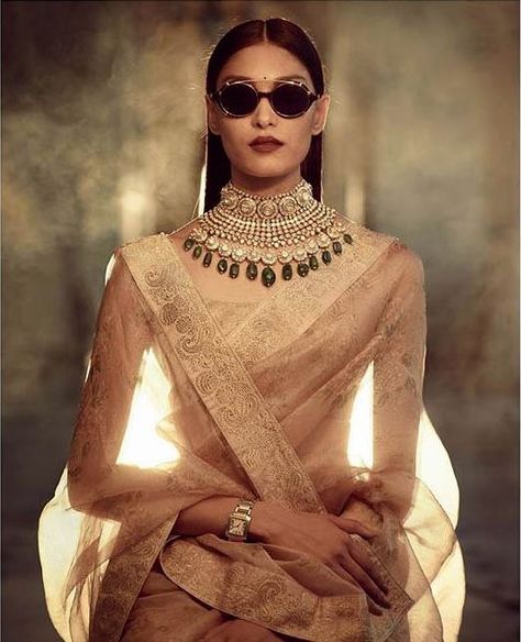 Sabyasachi Collection, Saree Shoot, Sabyasachi Sarees, Sabyasachi Mukherjee, Saree Looks, Saree Jewellery, Indian Saree Blouse, Indian Saree Blouses Designs, Saree Photoshoot