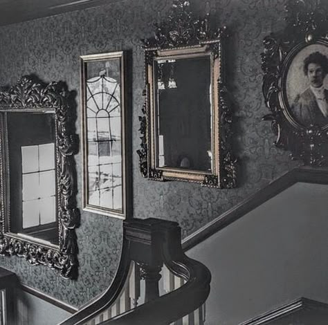 Victorian Ballroom Aesthetic, Goth Aesthetic Victorian, Victorian Goth Aesthetic, Haunted Mansion Aesthetic, Dark Victorian Aesthetic, Noble House Of Black, Malfoy Manor, Credence Barebone, Era Victoria