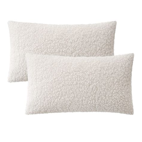 MIULEE Pack of 2 Christmas Decorative New Luxury Series Style Cream White Faux Fur Throw Pillow Covers Super Soft Wool Pillow Cases Cushion Covers for Sofa Bedroom Living Room 12x20 Inch 30x50 cm : Amazon.ca: Home Pillows On Bed, White Faux Fur Throw, Pillow Sets, Fluffy Cushions, Cream Cushions, Girls Pillows, Beautiful Throw Pillows, Pillows For Couch, Dining Room Interiors