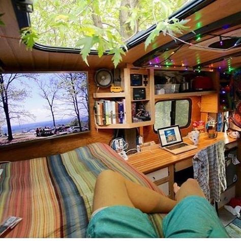 3,543 Likes, 22 Comments - Mark Conley (@vanlifeideas) on Instagram: “@wjplata” Sprinter Van Conversion Layout, Van Conversion Layout, Airstream Living, Kombi Motorhome, Interior Cladding, Diy Campervan, Kombi Home, Sprinter Van Conversion, Camping Diy