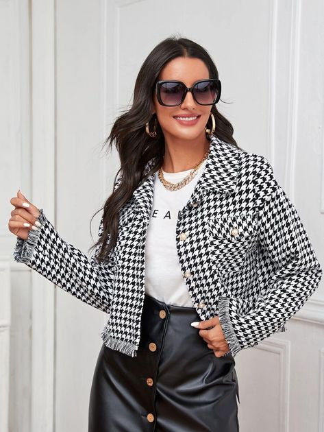 Women Outerwear, Houndstooth Jacket, Winter Lookbook, Women Jackets, Elegante Casual, Fashion Sale, White Casual, Winter Wear, Outerwear Women