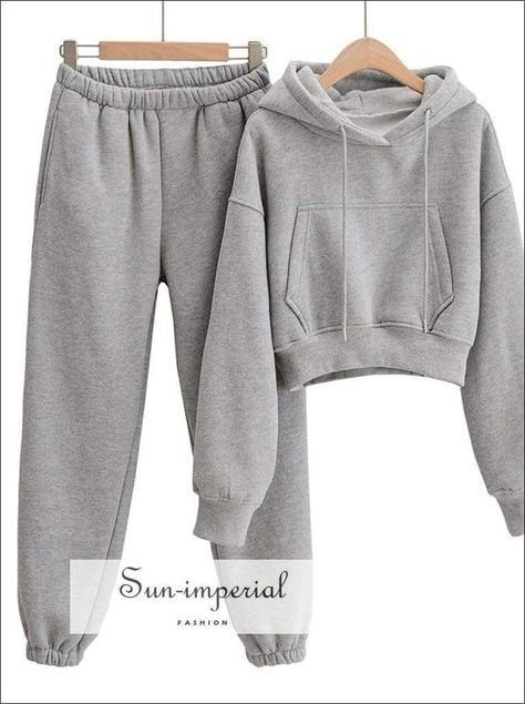 Cute Sweat Suits For Women, Hoodies Set Outfit, Hoodie Set Outfit Women, Sportif Outfit, Cute Hoodies Aesthetic, Hoodie Sweatpants Outfit, Hoodies And Sweatpants Outfit, Sweatpants And Hoodie Outfit, Sweatpants Set Outfit