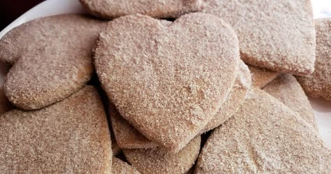 Mexican Cookies Recipes, Cinnamon Sugar Cookies Recipe, Polvorones Recipe, Mexican Cookies, Spice Sugar Cookies, Mexican Pastries, Cinnamon Sugar Cookies, Mexican Sweet Breads, Butter Sugar Cookies