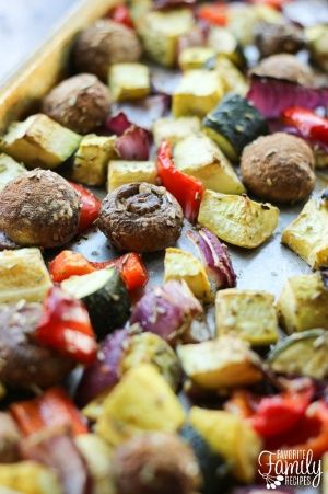 Roasted Vegetable Medley, Roasted Vegetables Oven, Seasoned Veggies, Roast Zucchini, Vegetable Medley, Roasted Vegetable, Veggie Sides, Veggie Dishes, Roasted Veggies