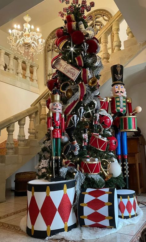 Nutcracker Decorations Christmas, Nut Cracker Christmas Tree Ideas, Nutcracker Boutique Ideas, Oversized Wreath Christmas, Nutcracker Float Parade, Nut Cracker Christmas Decorations, Christmas Decorations Nutcrackers, Nutcracker Office Decorations, Christmas Tree Ideas Nutcracker