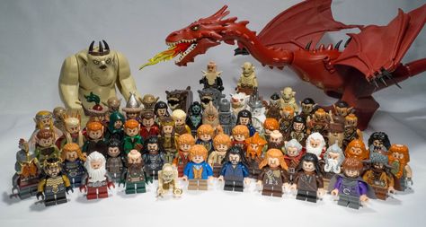 https://flic.kr/p/pXjR5u | Lego The Hobbit - The Full Company | All the Lego Hobbit minifig in one picture ! Lord Of The Rings Lego, Lego The Hobbit, Lego Blueprint, Lego Library, Lego Lotr, Lego Lord Of The Rings, Lego Hobbit, Lego Dragon, Lego Medieval