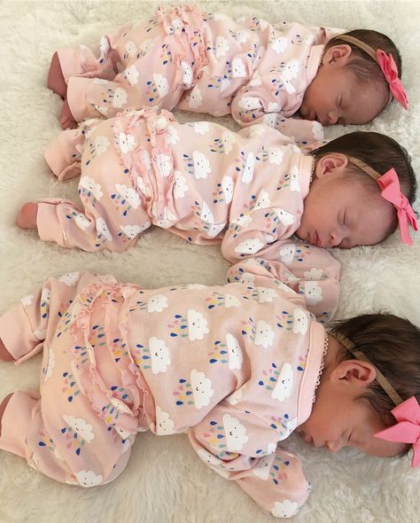 Triplets Babies Newborns, Newborn Triplets, Triplets Pregnancy, Multiples Baby, Kids Fever, Triplet Babies, Baby Pictures Newborn, Toddler Boys Room, Preemie Babies