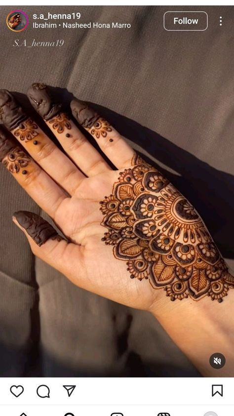 Simple Front Mehndi Designs, Easy Mehandi Designs Front Hand, Mehndi Art Designs Front Hand, Mendi Design Modern, Simple Mehandi Front Hand, Modern Mehndi Designs Front Hand, Simple Mehndi Designs Front Hand Easy, Mehendi Front Hand, Front Mehendi Designs