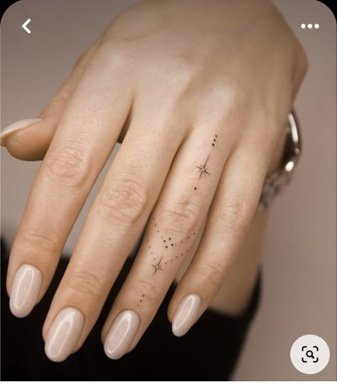 Dainty Jewelry Tattoo, Fine Line Star Hand Tattoo, Celebrity Hand Tattoos, Finger Jewelry Tattoo, Fine Finger Tattoos For Women, Tattoo For Fingers Women, Celestial Finger Tattoos For Women, Micro Hand Tattoo, Dot Hand Tattoos For Women