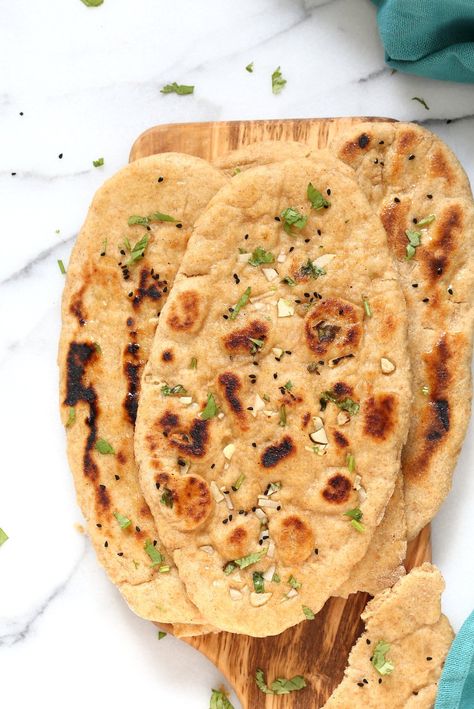 Whole Wheat Naan Bread - Vegan Indian Naan Recipe - Vegan Richa Naan Bread Vegan, Bread Recipes Vegan, Whole Wheat Naan, Quinoa Wraps, Butter Naan Recipe, Basic White Bread Recipe, Indian Naan, Vegan Naan, Lentil Rice