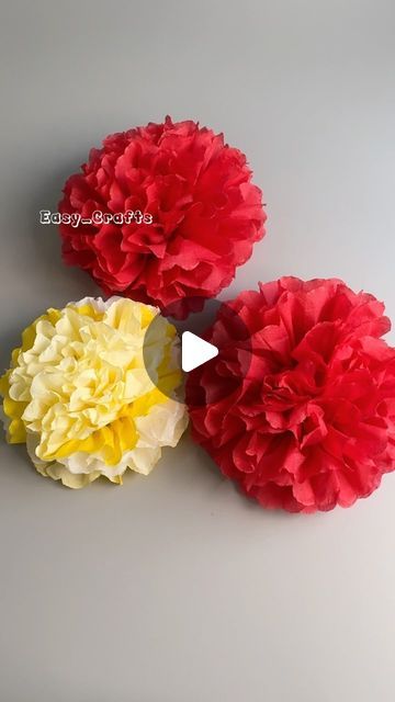 Flower From Crepe Paper Diy, Easy Tissue Paper Flowers Diy, Crafts With Crepe Paper, Diy Flowers From Paper, Crepe Paper Flowers Decoration, Easy Crepe Paper Flowers Diy, Diy Flower Decorations Wedding, Flower Tissue Paper Craft, Flowers Making Crafts Paper