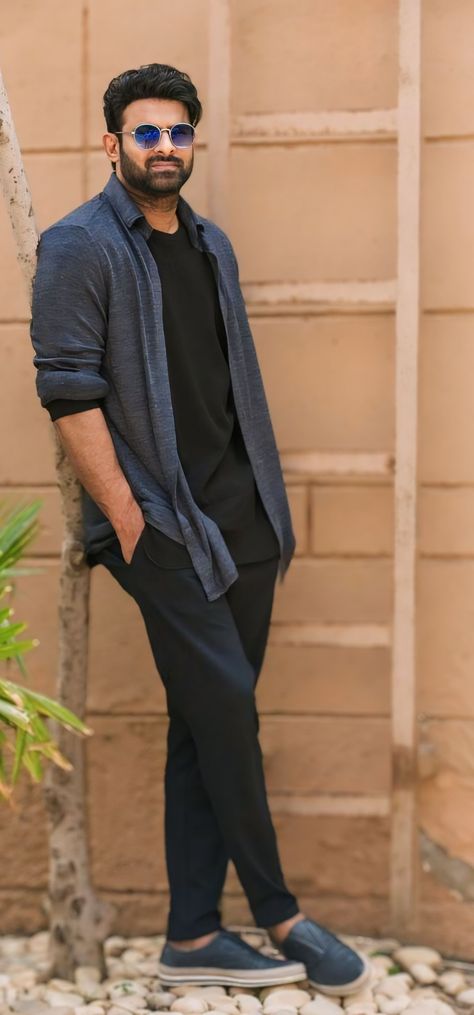 Darling Prabhas - actor - Saaho pre release event hd Rajasaab New Poster, Hero Prabhas Photos Hd, Prabhas Photos New, Rajasab Prabhas Pics, Darling Prabhas Hd Images, Prabhas Outfits, Saaho Prabhas Hd Photos, Bollywood Actor Picture, Prabhas Pics New Look