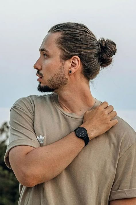 22 Long Hairstyles For Men: Trendy Options For A Modern Look | Lookosm Long Hair Fade, Long Haircuts For Men, Man Bun Top Knot, Man Bun Undercut, Stylish Bun, Long Hairstyles For Men, Man Bun Hairstyles, Man Buns, Surfer Hair