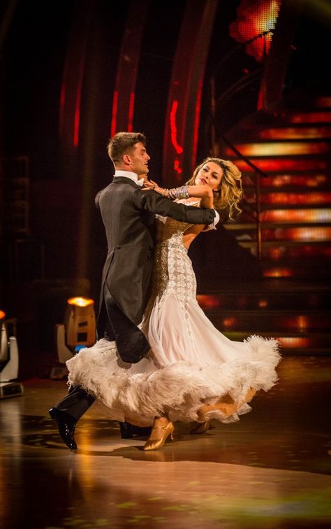 Aljaz Skorjanec and Abbey Clancy - Strictly Come Dancing 2013 - Week 11 Quarter Finals Latin Dance Photography, Types Of Ballroom Dances, Ballroom Dance Photography, Dancing Photography, Viennese Waltz, Waltz Dance, Waltz Dress, Standard Dance, Abbey Clancy