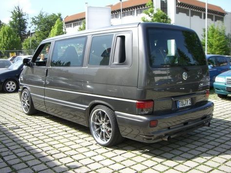 Vw T5 Tuning, T5 Tuning, T4 Bus, Vw Eurovan, T5 Camper, Volkswagen Vans, T4 Transporter, Vw T4, Car Inspiration