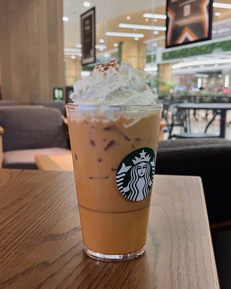 Pumpkin Spice Latte Aesthetic, Latte Aesthetic, Starbucks Aesthetic, Starbucks Pumpkin Spice Latte, Aesthetic Drinks, Starbucks Pumpkin Spice, Starbucks Pumpkin, Pumpkin Spice Syrup, Coffee Obsession