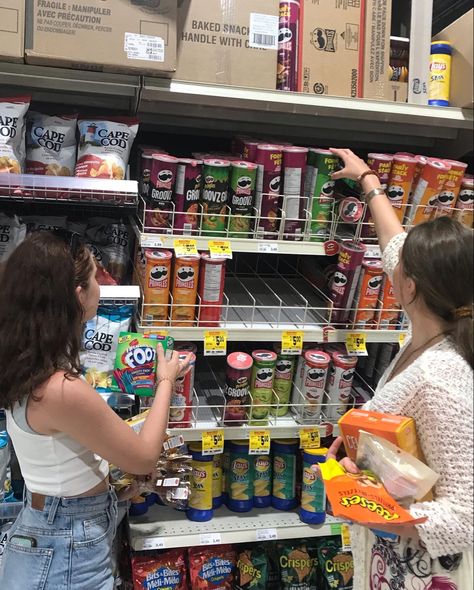 Snacks With Friends Aesthetic, Friends Shopping Together, Walmart With Friends, Shopping Spree Aesthetic Friends, Going Out To Eat With Friends Aesthetic, Summer Aesthetic Canada, Girls Shopping Aesthetic, Sisters Activities, Shopping With Friends Aesthetic