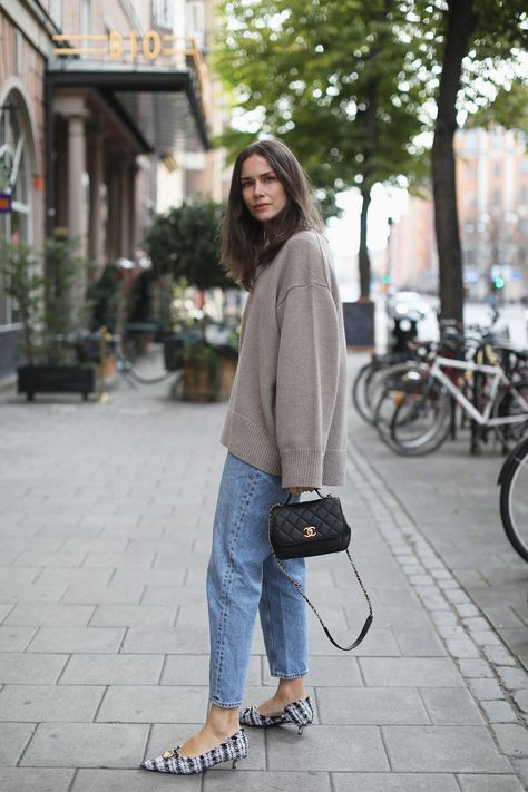 Caroline Blomst, Casual Chic Denim, Chloe Faye, In Between, Outfit Style, Fashion Street, Things To Buy, Stockholm, Work Outfit