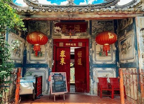 Traditional Chinese House Interior, Chinese Interior Design Traditional, Chinese House Interior, Chinese House Design, Traditional Chinese Interior, Chinese Tea Room, Traditional Chinese House, Chinese Tea House, Chinese Interior Design