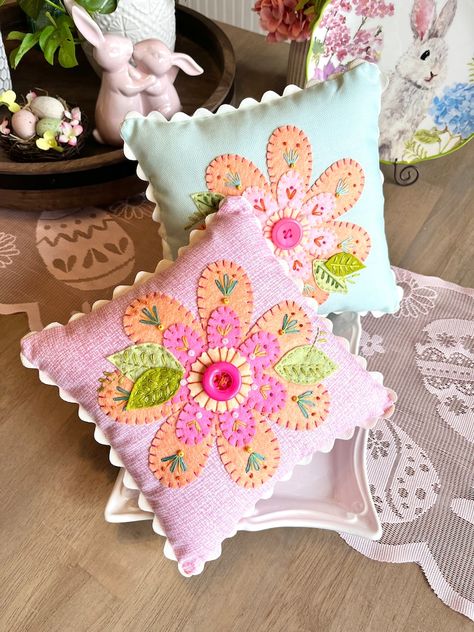 PDF Floral Spring Forward Felt Flower Embroidered Pillow Sewing Pattern - Etsy Simply Eilene, Pillow Sewing, Drawstring Bag Pattern, Flowers Felt, Table Topper Patterns, Felt Cushion, Felt Ornaments Patterns, Unique Cross Stitch, Felt Pillow