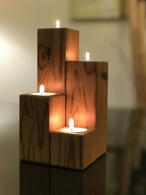 Burnt Wood Projects, Diy Wood Decor, Building With Wood, Rustic Wood Candle Holders, Lilin Aroma, Christmas Diy Wood, Woodworking Projects For Beginners, Wood Projects That Sell, Diy Wooden Projects