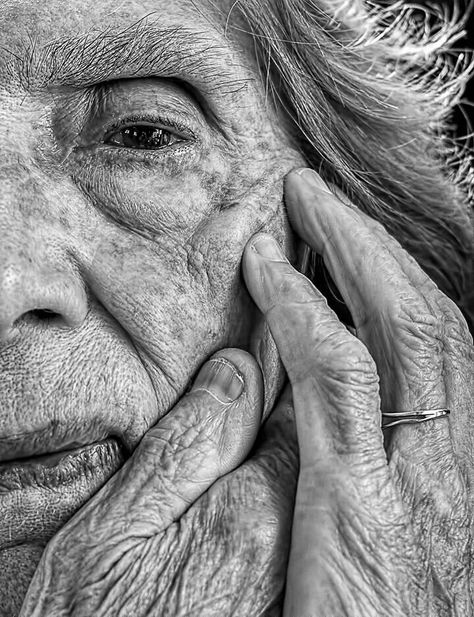 Old Skin Photography, Ageing Photography, Human And Nature Photography, Art About Aging, Aging Artwork, Ageing Art, Wrinkles Aesthetic, Skin Texture Photography, Aging Photography