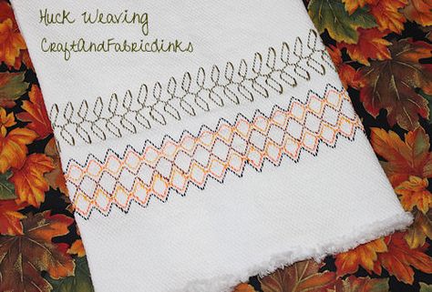 Learn Huck Weaving at CraftAndFabricLinks. Also known as Swedish Weaving or Nordic Weaving. Free Swedish Weaving Patterns, Huck Embroidery, Huck Towels, Swedish Weaving Patterns, Fabric Hanger, Needlework Ideas, Swedish Embroidery, Swedish Weaving, Weaving Tutorial