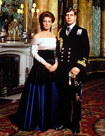 Prince Andrew And Fergie, Sarah Duchess Of York, Reine Elizabeth Ii, English Royalty, Royal Family England, Elisabeth Ii, Sarah Ferguson, Young Prince, Duchess Of York