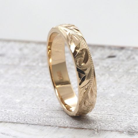 Hawaiian 14k gold wedding band, perfect for couples who love Hawaiian tropical flower and scroll design. Made in Hawaii. Wedding Band Engraved, Hawaiian Wedding Rings, Gold And Silver Wedding, Silver Wedding Ring Set, 14k Gold Bangle Bracelet, Hawaiian Heirloom Jewelry, Wedding Ring For Men, Flower Wedding Ring, Unique Promise Rings