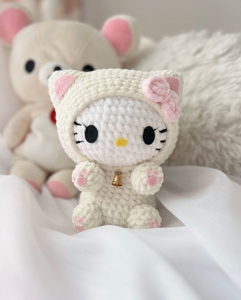 Kitty in a kitty costume 🐱🎀 #hellokitty #hellokittylover #sanrio #crochet #handmade #amigurumi Kuromi Crochet Pattern, Sanrio Crochet, Hello Kitty Guitar, Crochet Hello Kitty, Kitty Costume, Hello Kitty Crochet, Images Hello Kitty, Charmmy Kitty, Easy Crochet Animals