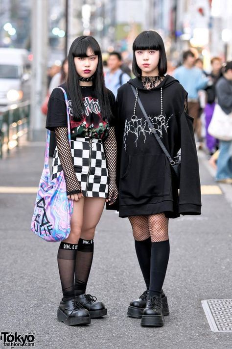 Monochrome Harajuku Street Styles w/ Bercerk, Faith Tokyo, Never Mind the XU & Demonia Japan Street Fashion, Mode Harajuku, Harajuku Street Style, Japan Fashion Street, Goth Outfit, Harajuku Fashion Street, Tokyo Street Fashion, 일본 패션, Harajuku Girls