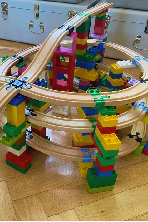 Ran out of space with your train set? Just build up, and in circle. Let your train track become a playground for kids with all the creative toys. 🦾 Train Track Ideas, Tuff Tray Activities, Playground For Kids, Wooden Train Track, Lego Creative, Creative Toys, Out Of Space, Family Fun Games, Wooden Train